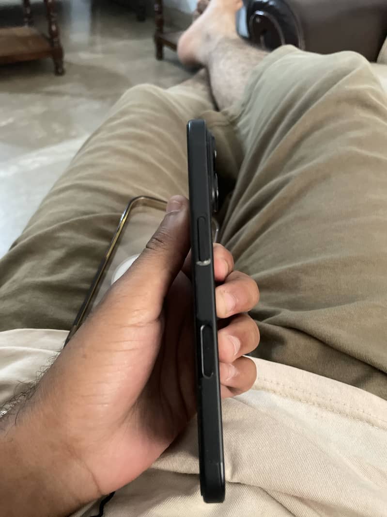iPhone 16 2