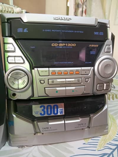 Vintage Sharp CD-BA1300 Music System with 2 speakers