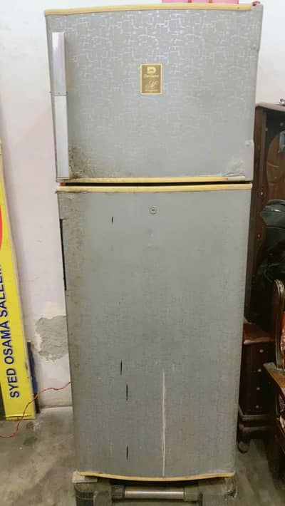Full Size Dawlance Refrigerator With Stand And Stablizer