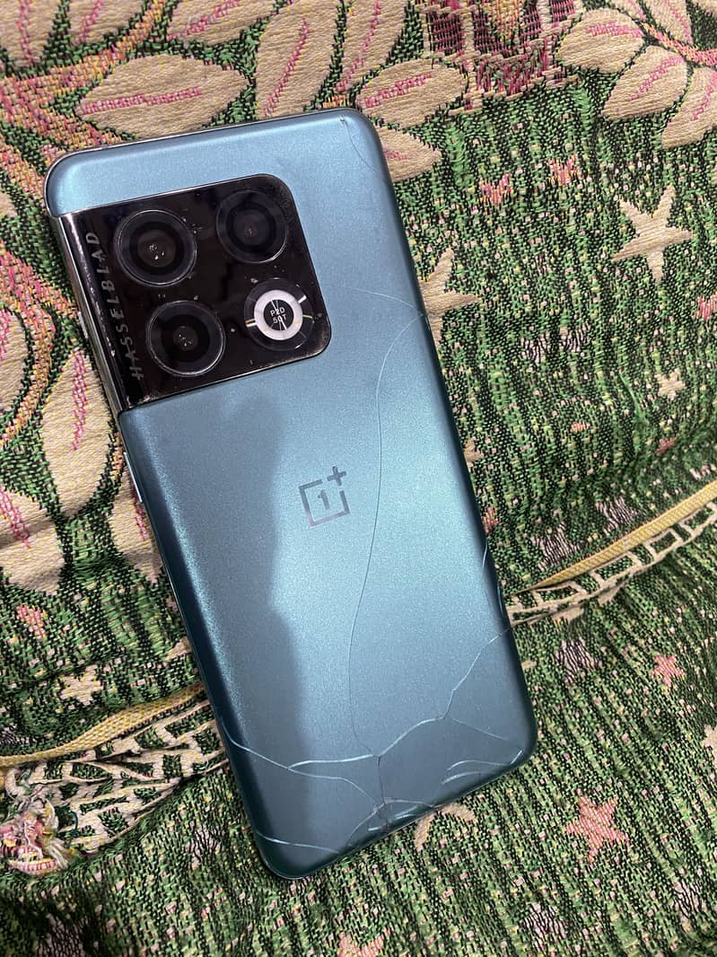 One Plus 10 Pro 5