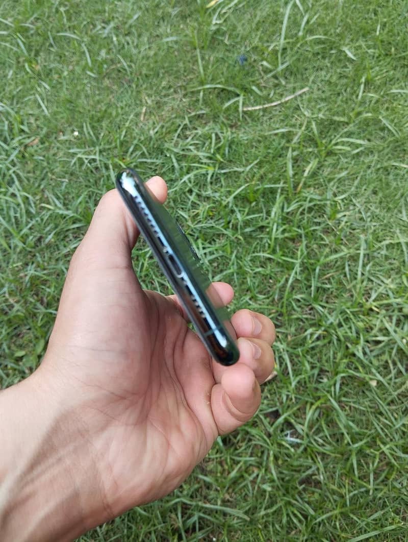 iPhone 11 Pro Max pta approved 2