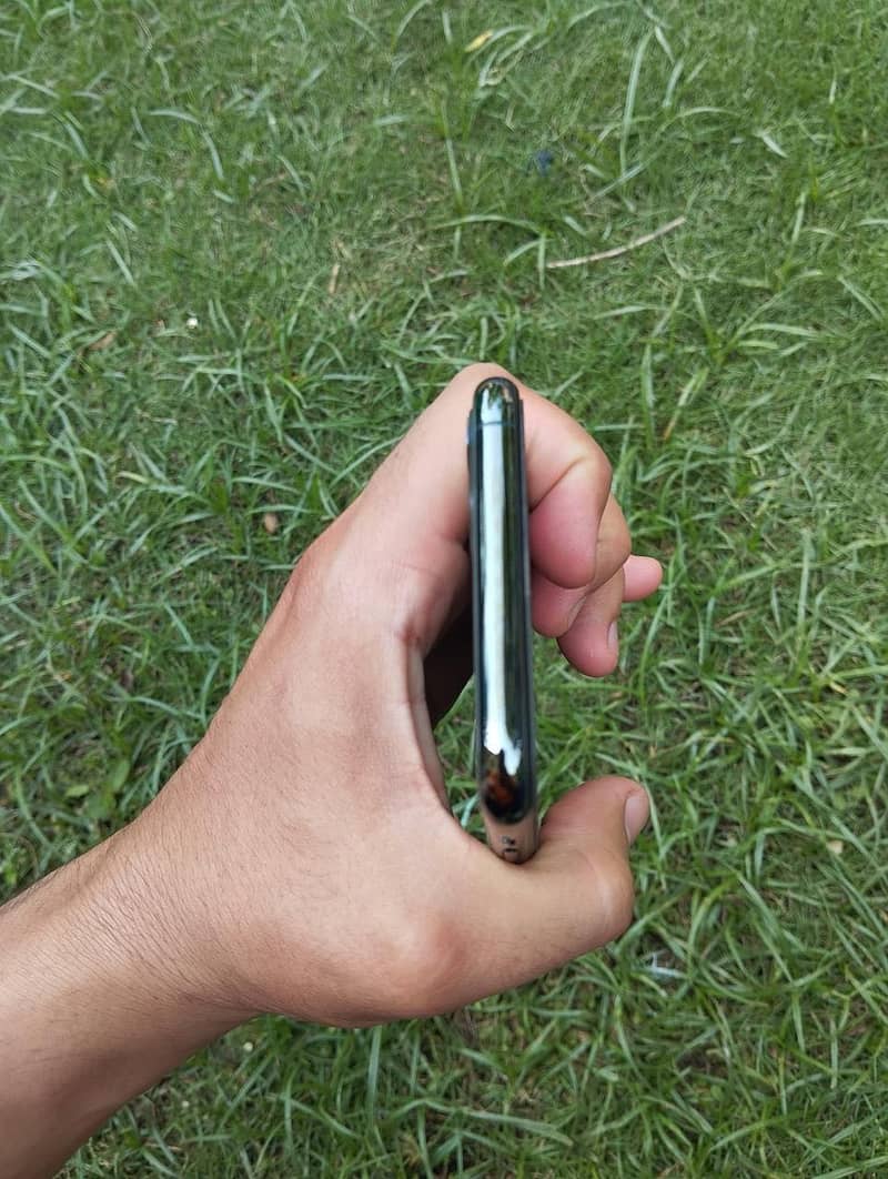 iPhone 11 Pro Max pta approved 4