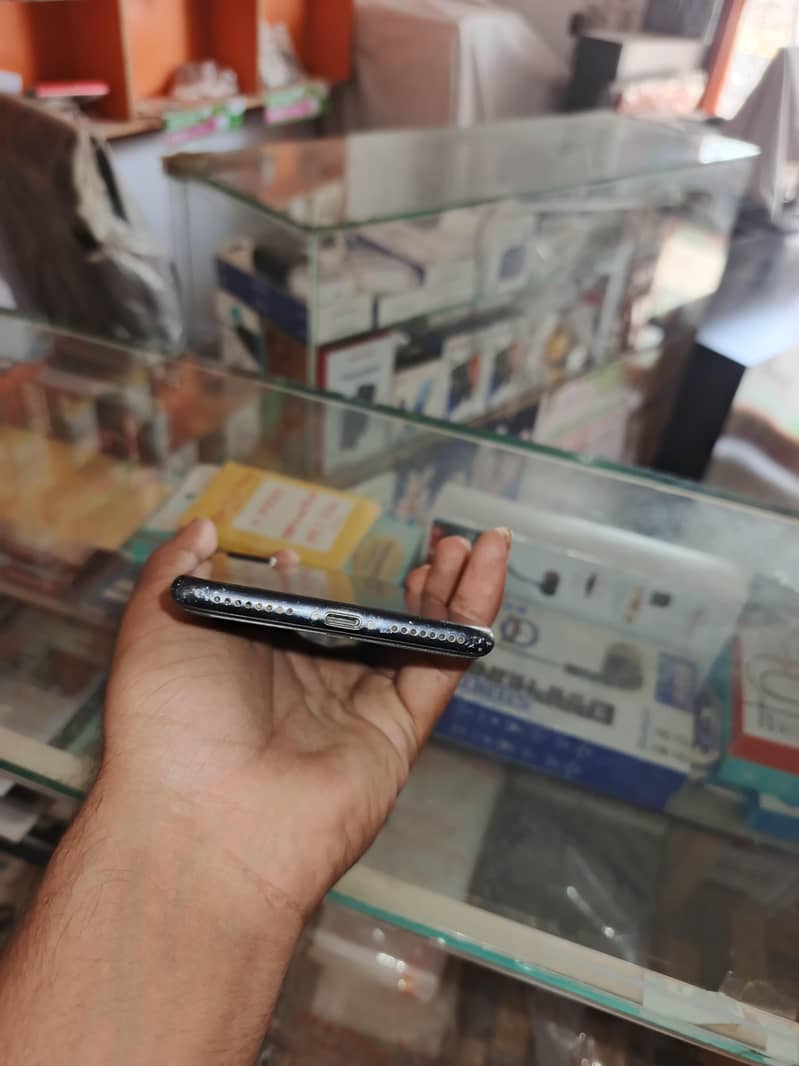 Apple iPhone 7 Plus 1