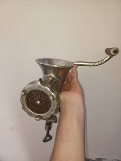Meat grinder