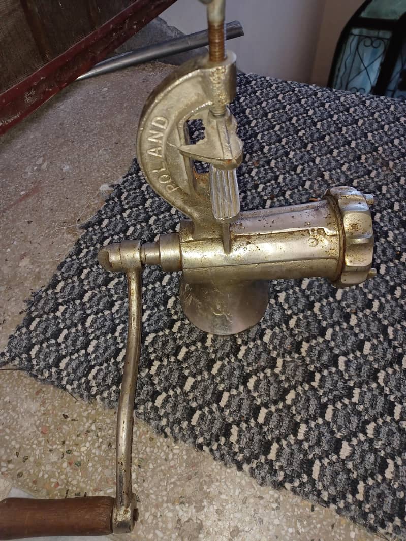 Meat grinder 2