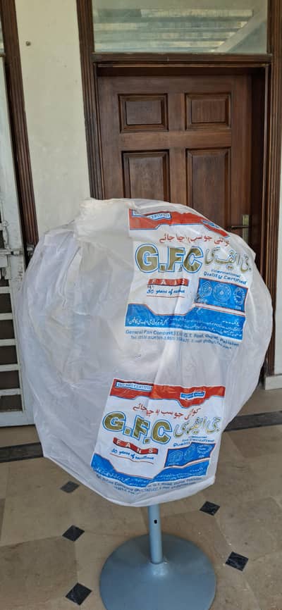 GFC pedestal fan New 24 inch