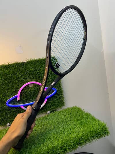 tennis racquet v1pro 97 pro staff
