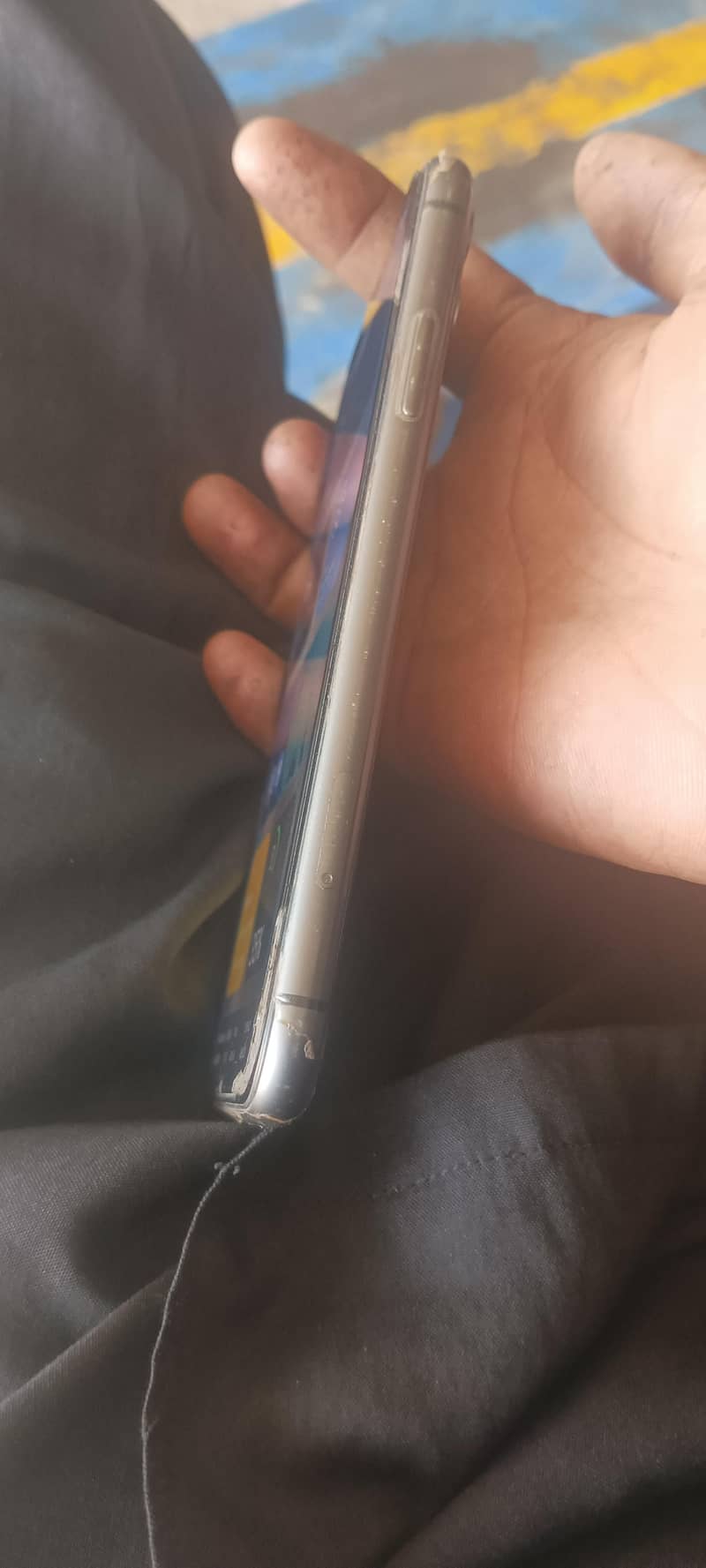 Apple iPhone 11 3