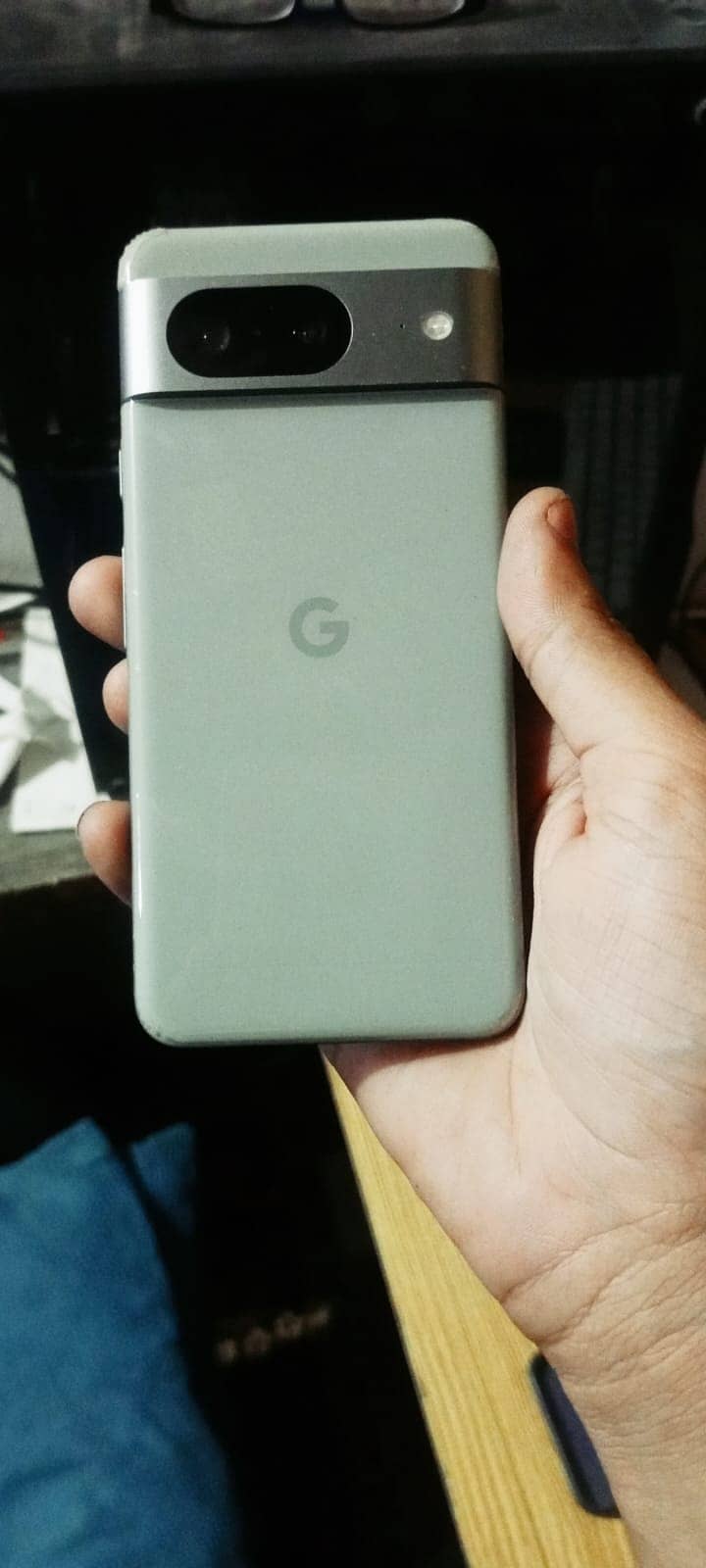 Google Pixel 8 green creen ki problem hai boht hi kam 0