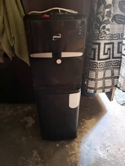 Homage water dispenser with fridge