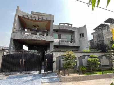 Beautifull loction 15 Marla House Join Faimly Good Opotunity