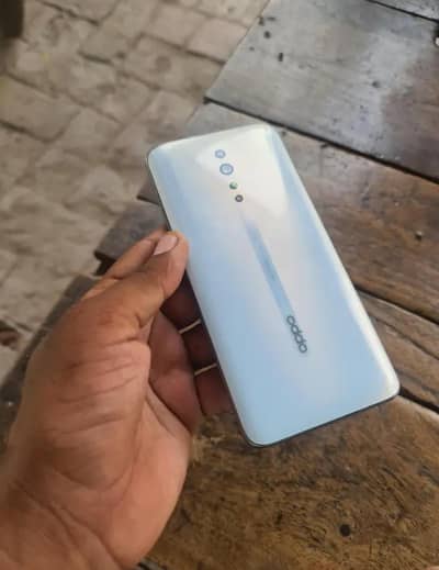 Oppo Reno Z 8gb 512gb back chnage baki all ok hai exchange b hojy ga