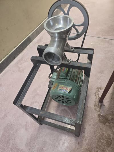 Qeema Machine for Sale in good condition.