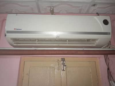 Dawlance 1.5 Ton Non-Inverter AC available for sale in very good cond