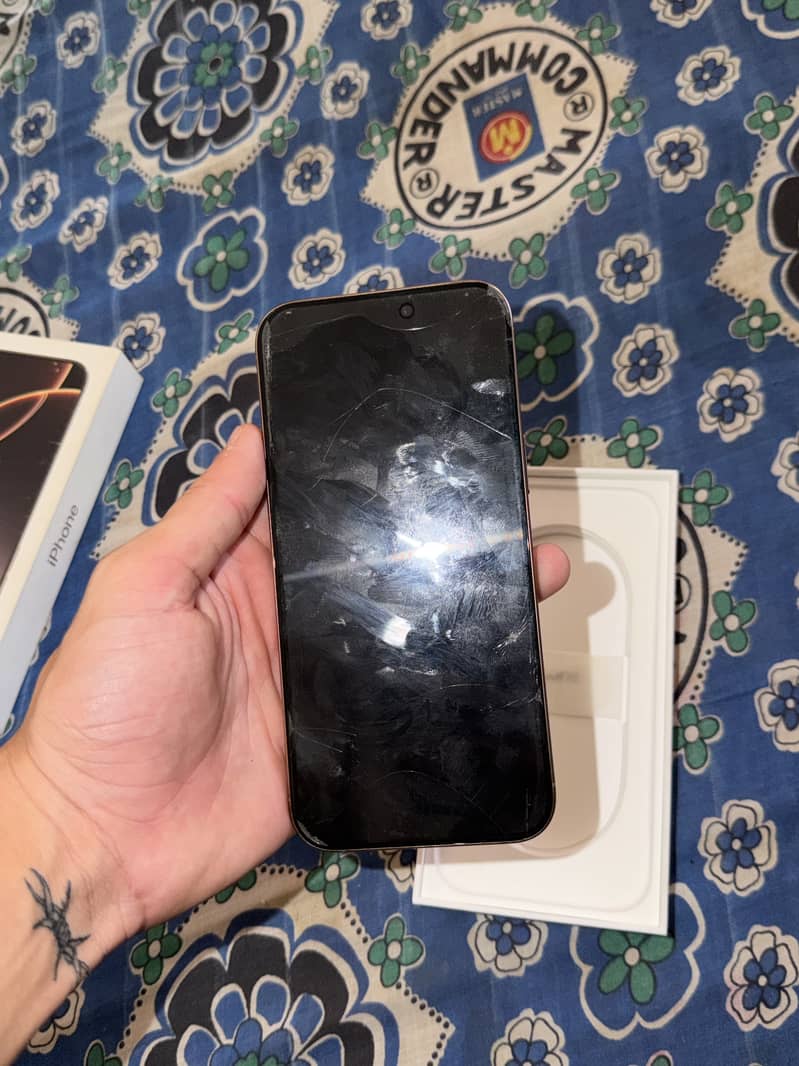 Apple iPhone 16 Pro Max 5