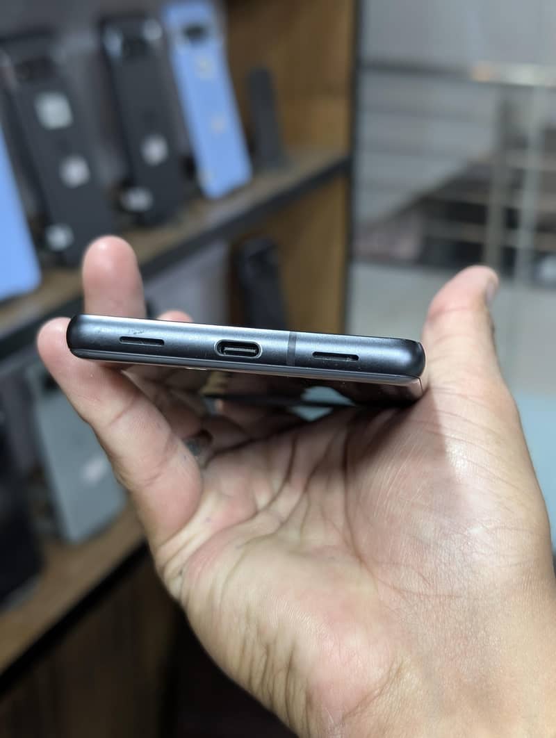 google Pixel 7a 5