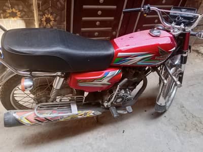 Honda 125 good condition 10/10