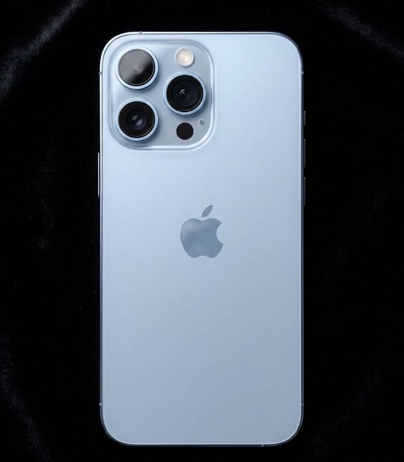 Apple iPhone 13 Pro 0