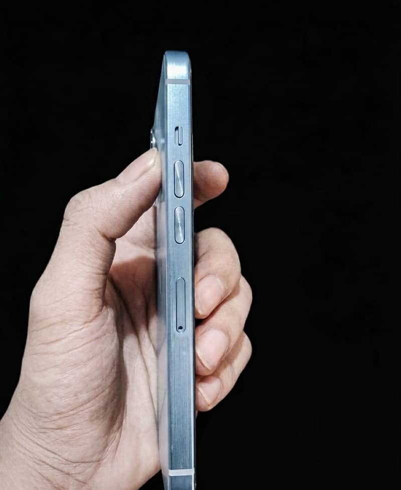 Apple iPhone 13 Pro 3