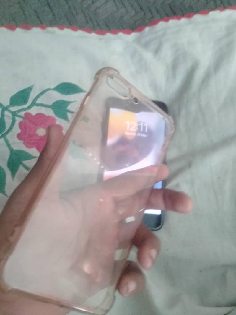 Apple iPhone 7 Plus 1