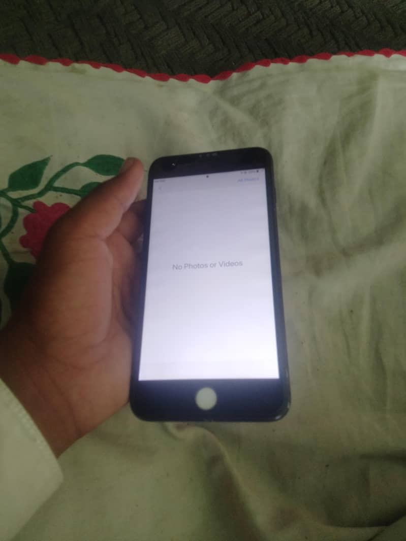 Apple iPhone 7 Plus 6