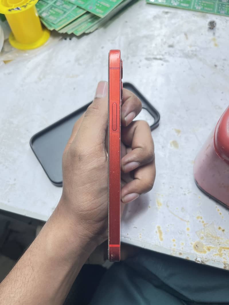 iPhone 12 6