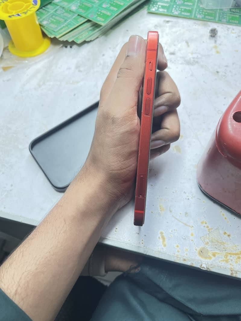 iPhone 12 7