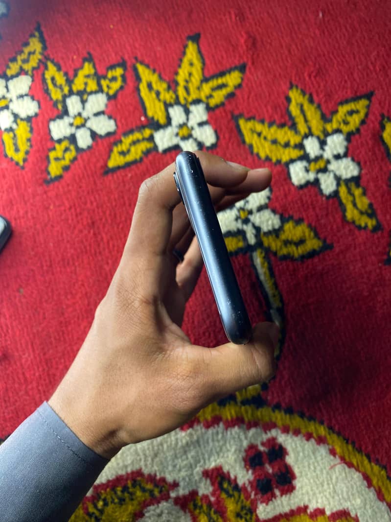 iPhone 11 sim working 1