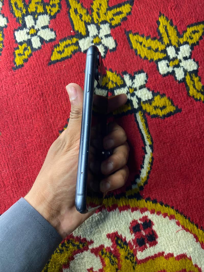 iPhone 11 sim working 6