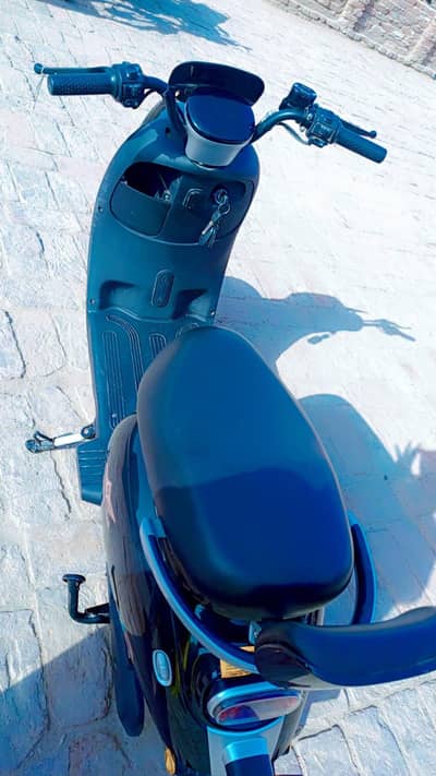 SuperStar Electric Scooty