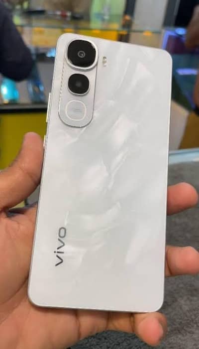 Vivo Y400 (8+8) GB Ram 256 GB