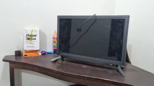 19 Inch TV