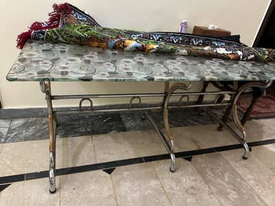 Dinnig Table