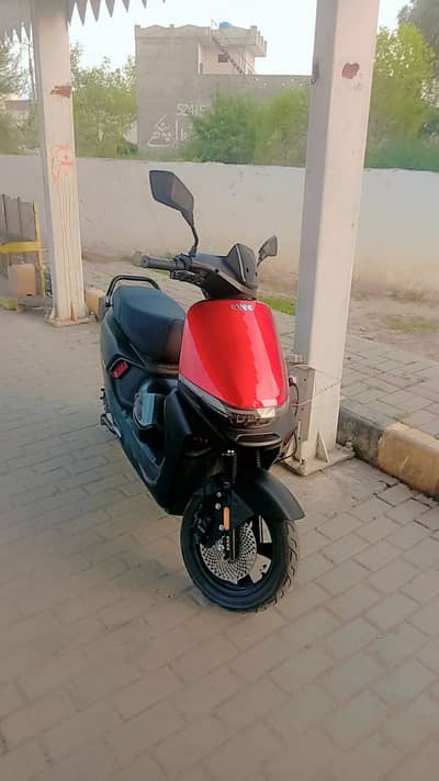 EEVEE S1 || Electric Scooty || 2600 KM Driven || Like Brand New