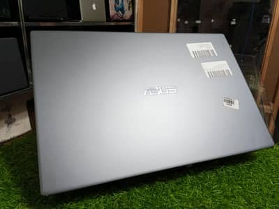 Asus i5 8th generation RAM 8gb ddr4L SSD card m2 nvim 256gb UHD