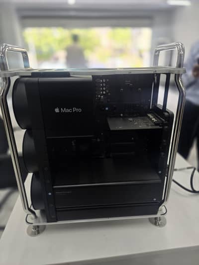 Mac Pro Tower Xeon W 3.2Ghz 192GB Ram 64GB Grapgics Card 2TB SSD