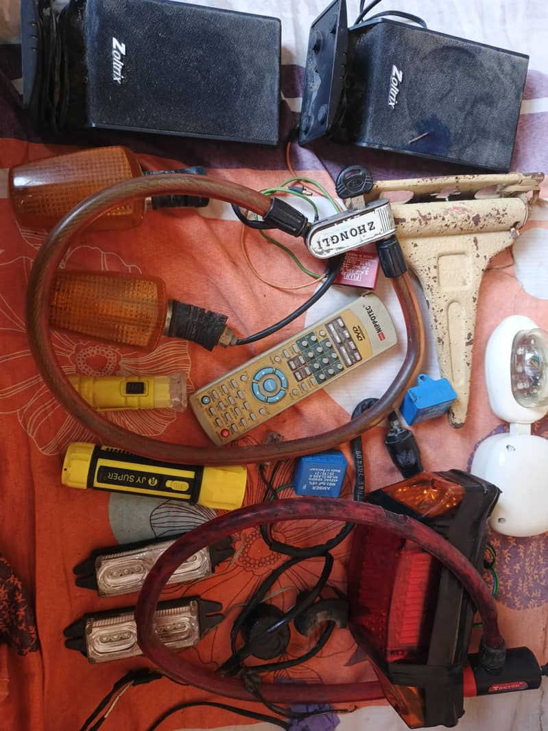 electronics accessories, mixed electronics lot 20 items 1