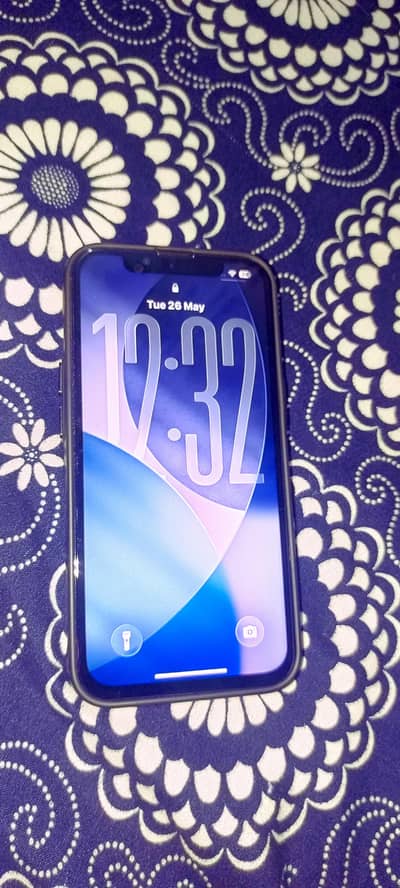 Apple iPhone 13
