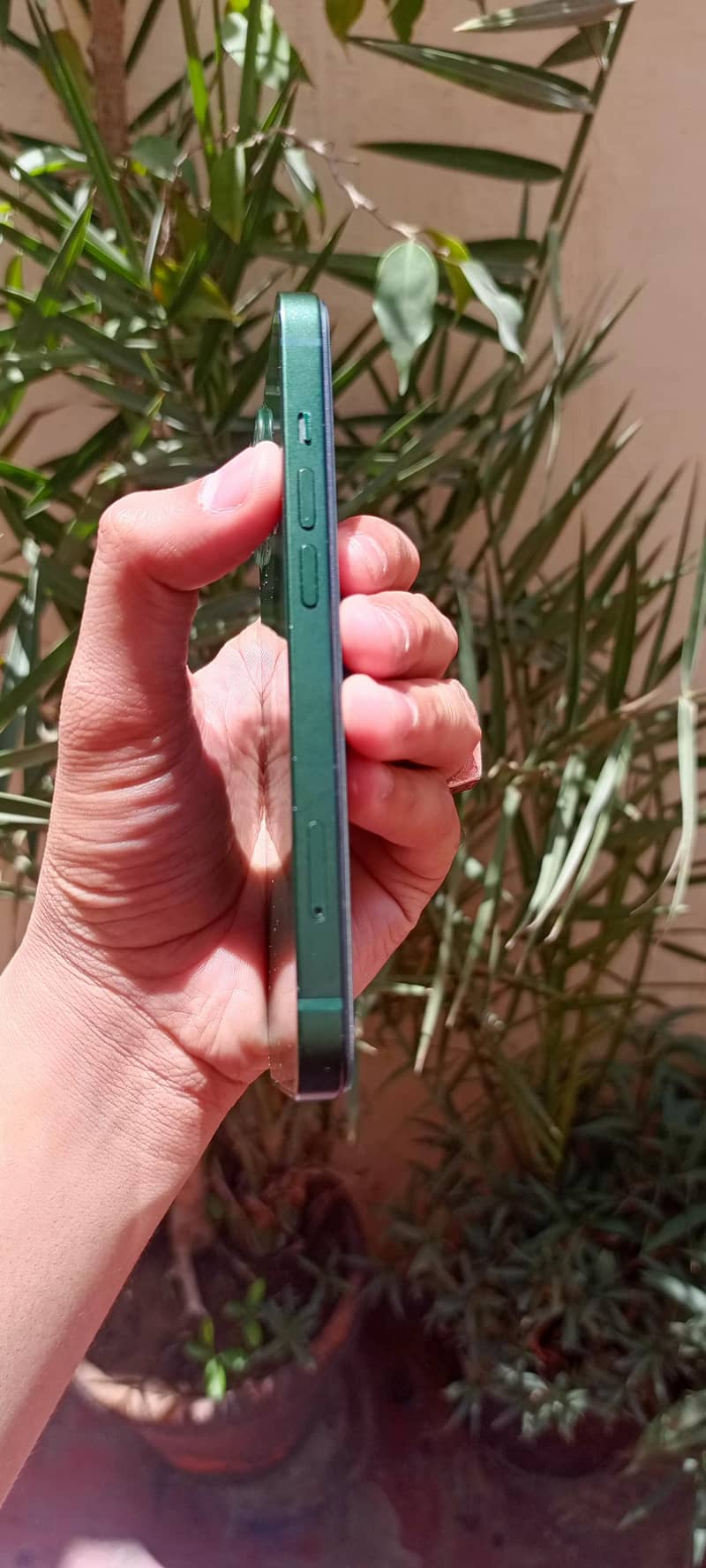 Apple iPhone 13 4