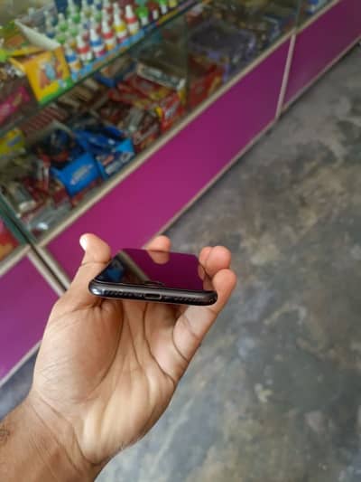 Apple iPhone SE