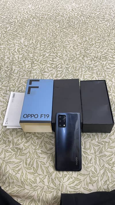 Oppo f19 6/128 with box