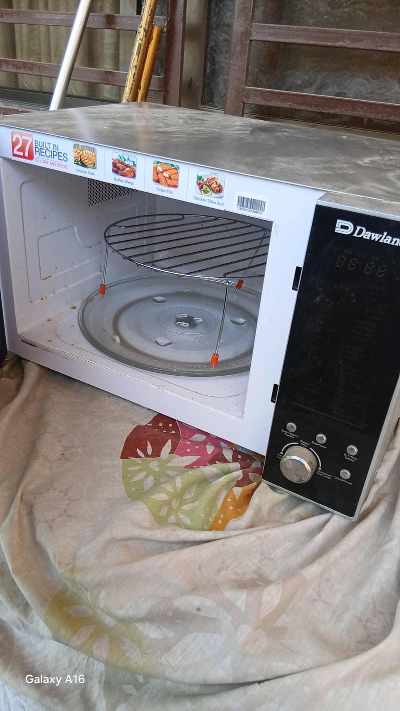 Dawlance Microwave 2