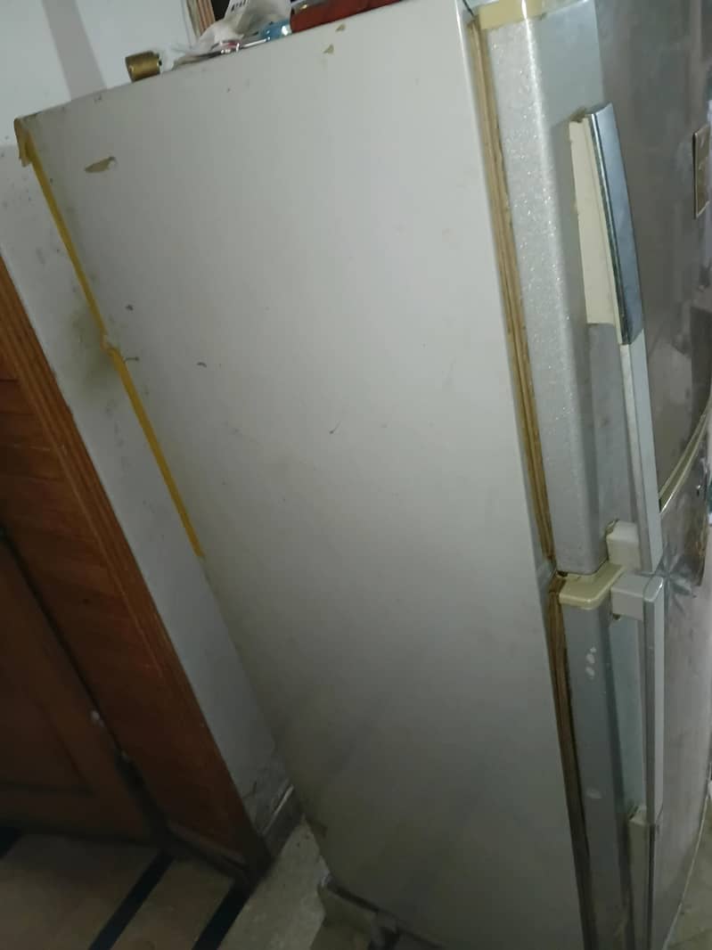 dawlance fridge 1
