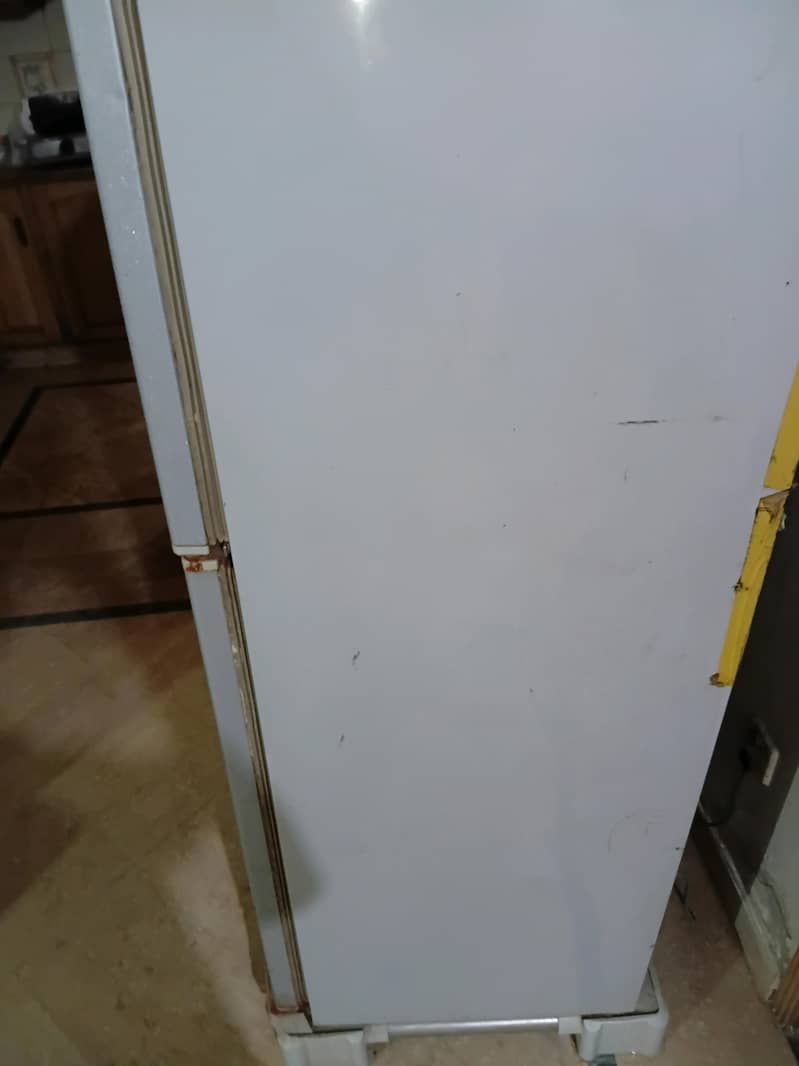 dawlance fridge 2