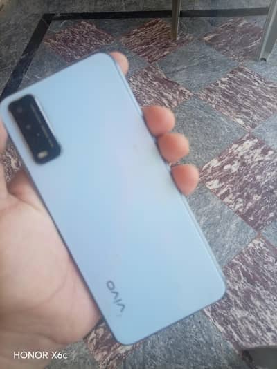 Vivo Y12s only phone hai panel crack hai or lines b hai in Havelian