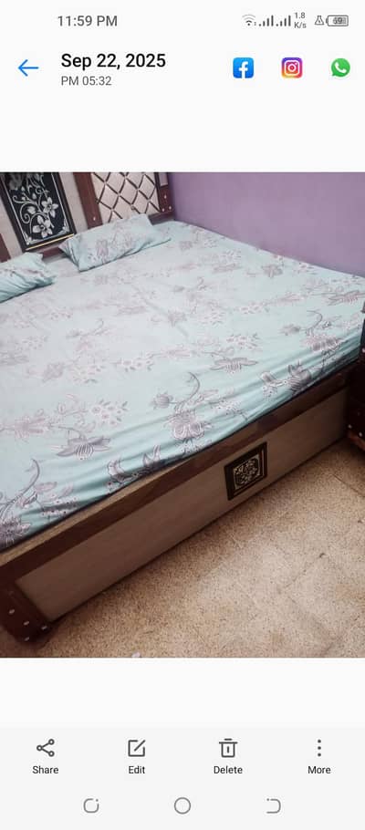 king size bed with mattress