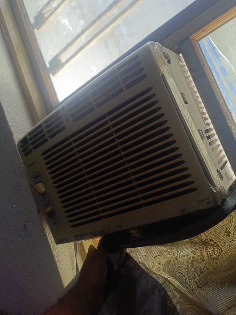 Window AC (Half Ton) 0