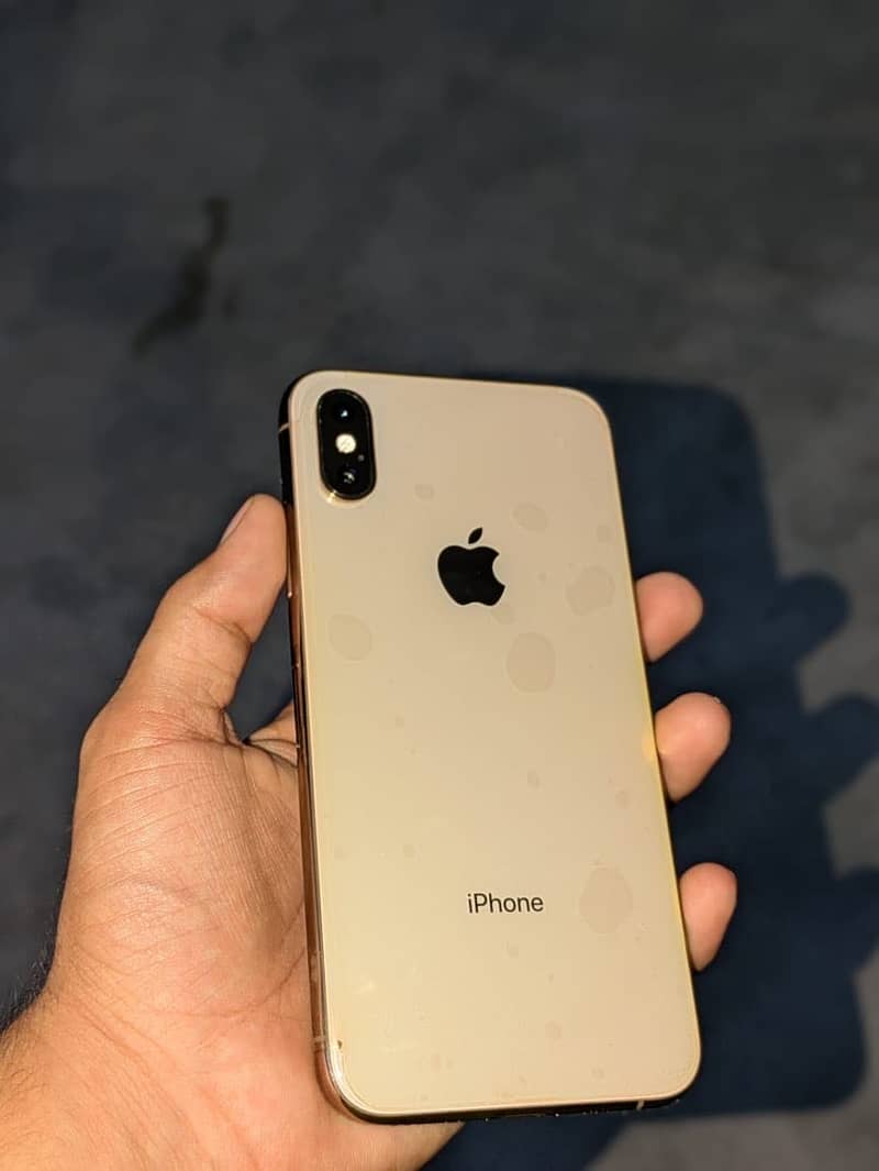 Apple iPhone XS 4