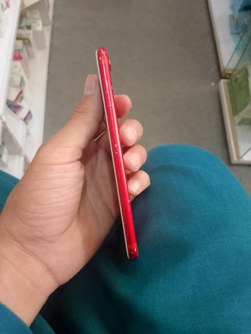 Apple iPhone 7 1