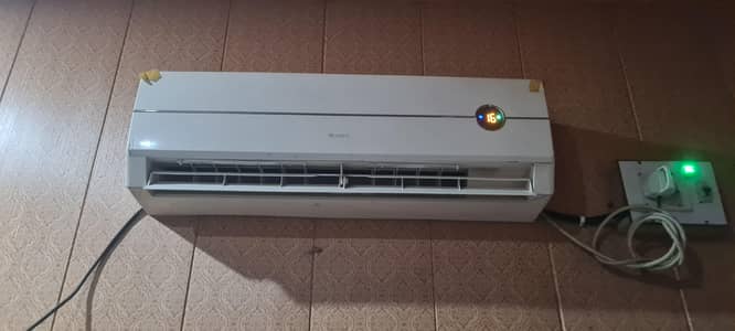 gree 1 ton ac goog condition
